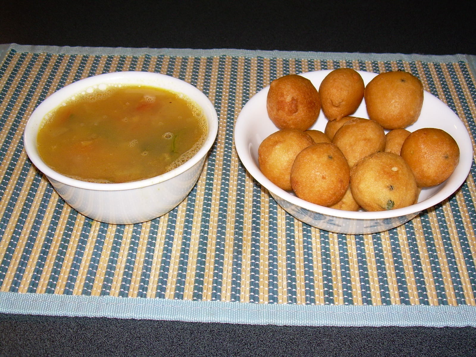 bonda-sambar-soup.JPG